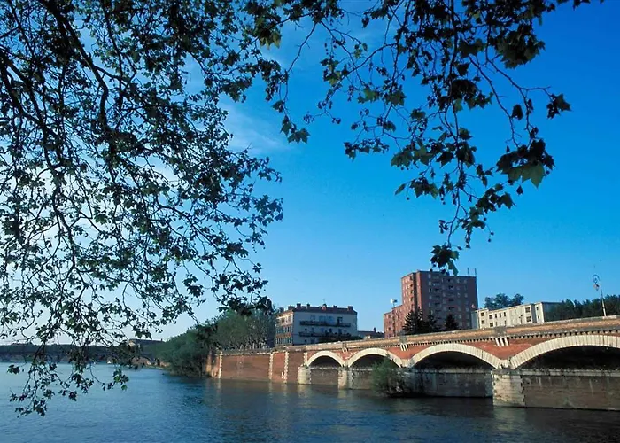 图卢兹中心圣乔治美居酒店 酒店